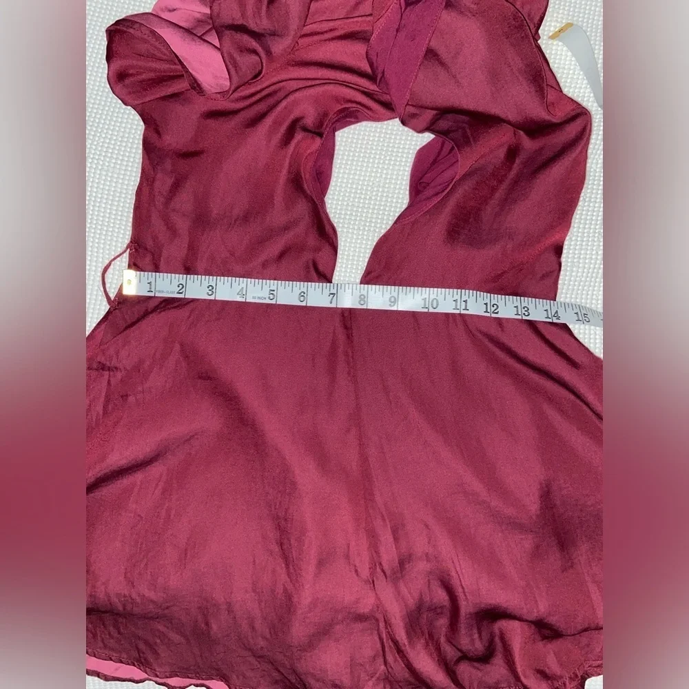 BLUSH burgundy Deep V‎ neckline romper dress size medium - Picture 7 of 16